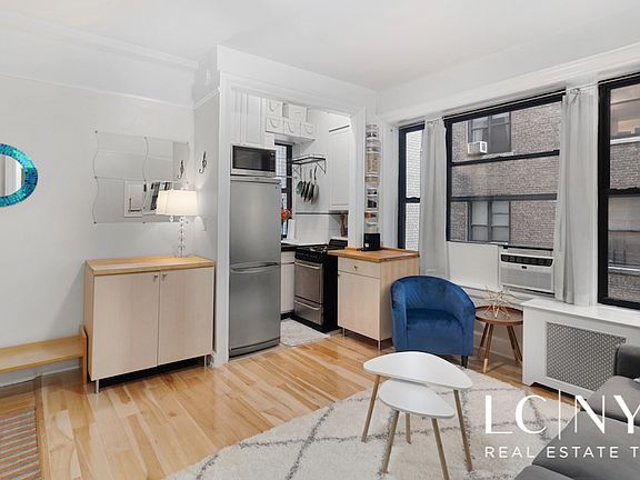 2nd image of 207 W 98th St APT 2BA