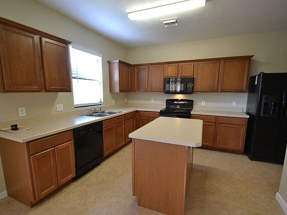 5th image of 4405 Millicent Cir