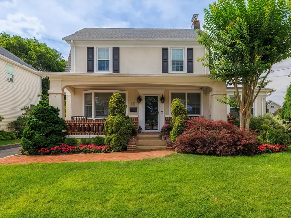 8 Windsor Place, Lynbrook, NY 11563