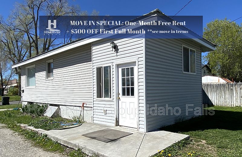 1st image of 385 Lomax St #B