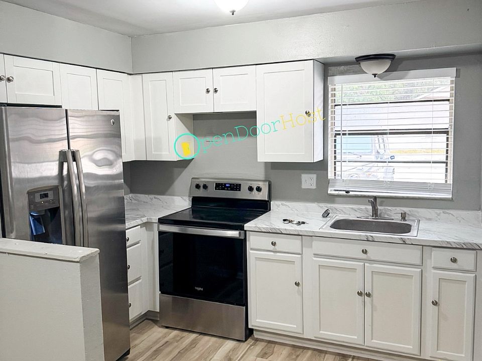 1st image of 2502 Chestnut Woods Dr #2502