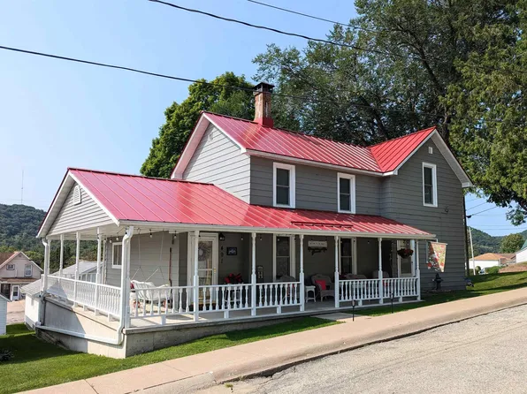 491 Platt St, Lansing, IA 52151