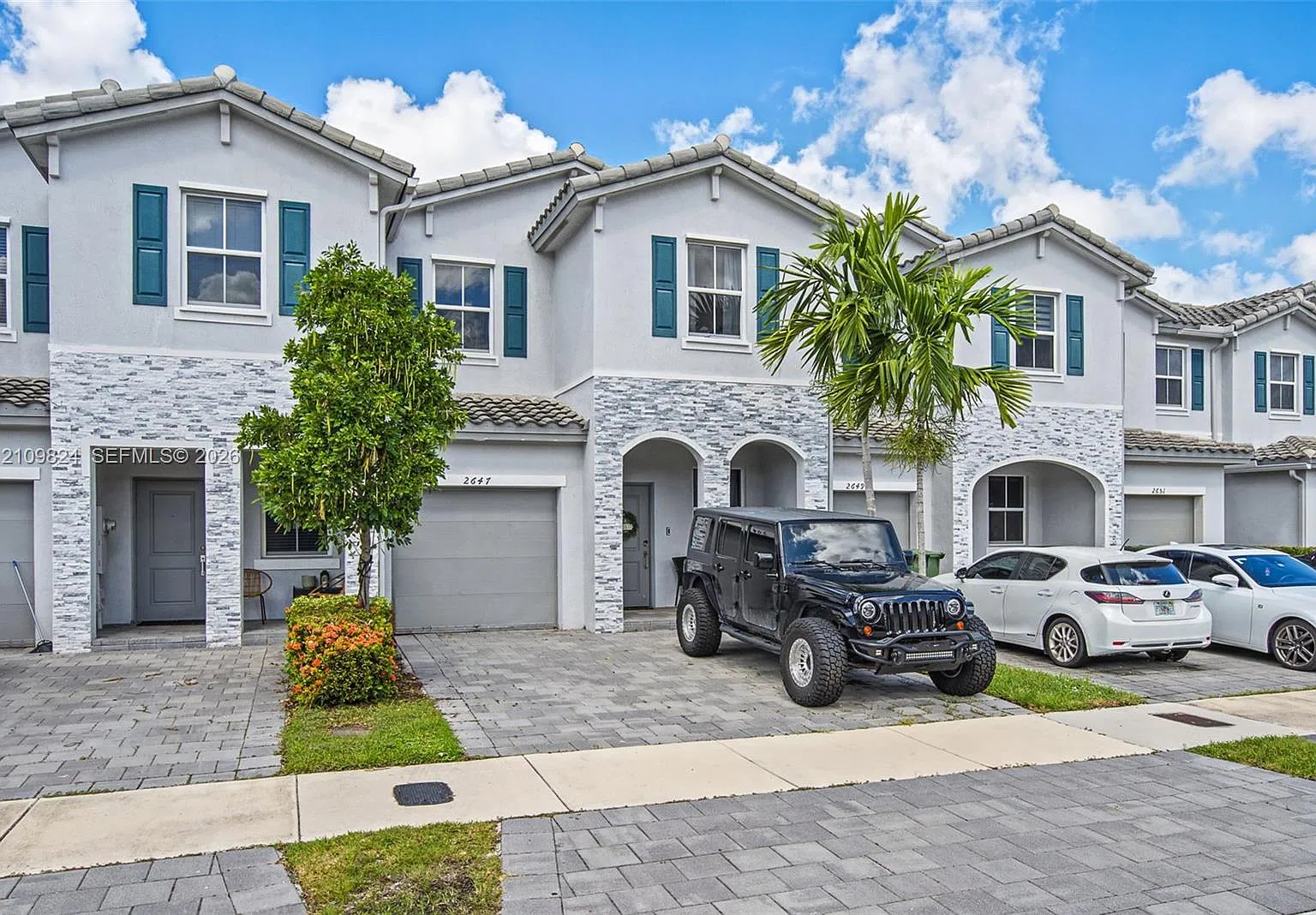 Keys Gate Residential — Photo 1
