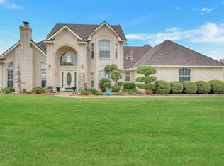 2 NW Scenic Ridge Dr, Lawton, OK 73505