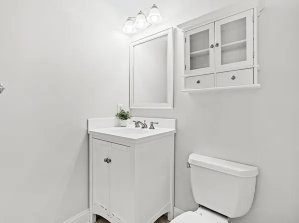 70 Adams Street image 26 of 47