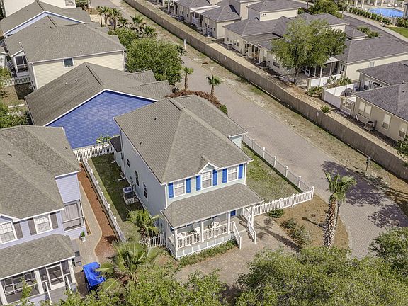 3rd image of 228 Golf Villa Dr