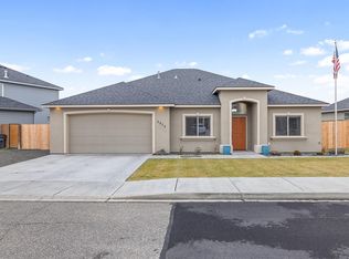 6066 W 41st Ave, Kennewick, WA 99338