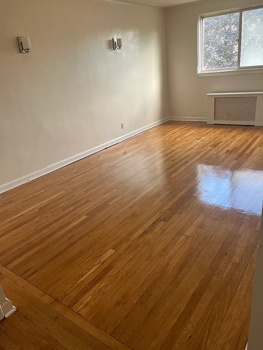 79 Dongan Avenue — Photo 1