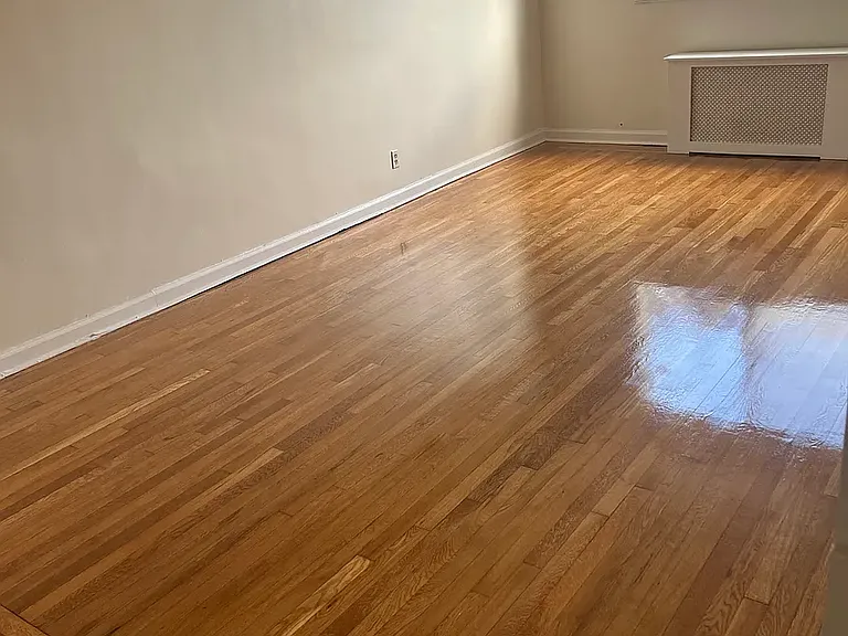 79 Dongan Ave #2 — Photo 1