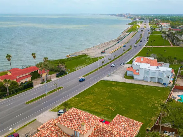 3645 Ocean Dr, Corpus Christi, TX 78411