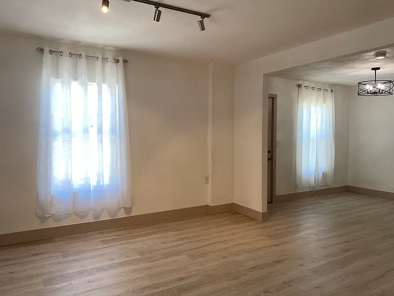 116 Wetherley Dr — Photo 11