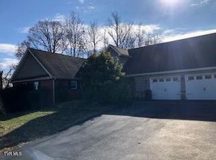 180 Piney Flats Rd, Piney Flats, TN 37686