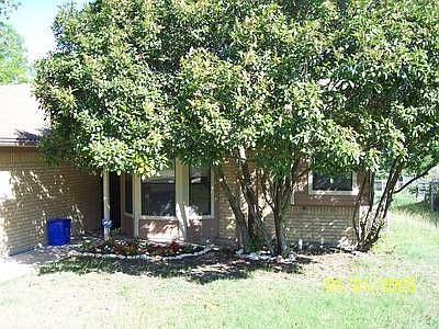 1st image of 104 Bridle Dr
