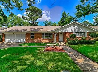 1013 Forrest Dr, Arlington, TX 76012