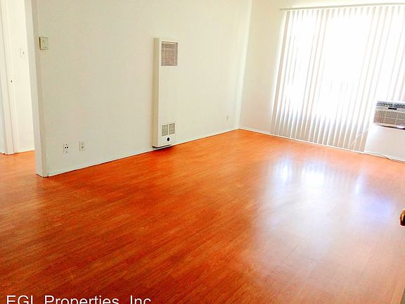 3rd image of 7220 Hollywood Blvd APT 239