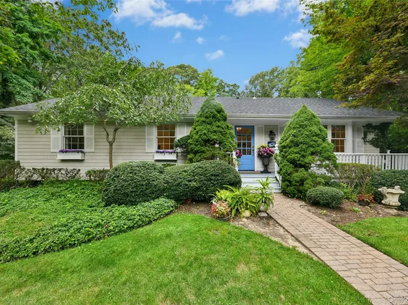111 Red Oak Court, Port Jefferson, NY 11777