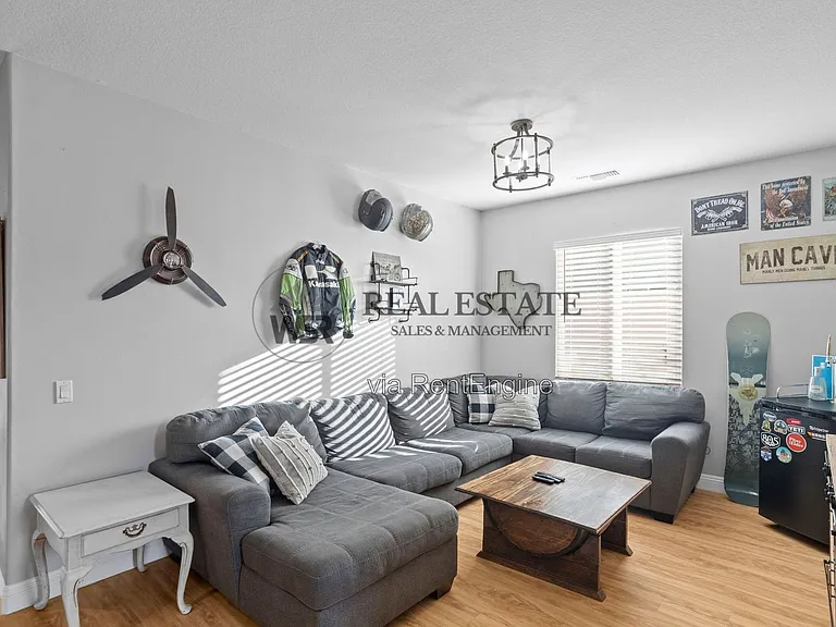16704 Fox Trot Ln — Photo 3