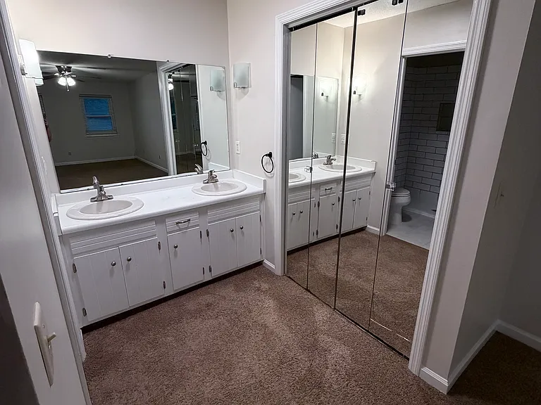 9415 Seasons Dr — Photo 20
