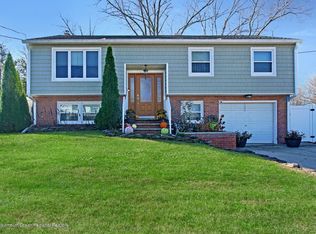 5 Murray Ln, Neptune, NJ 07753