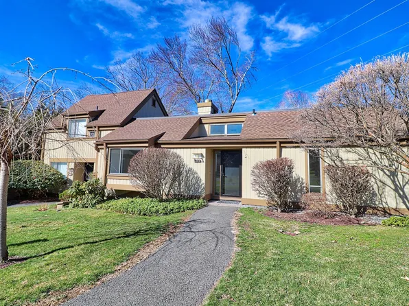 790 Heritage Village #B, Southbury, CT 06488