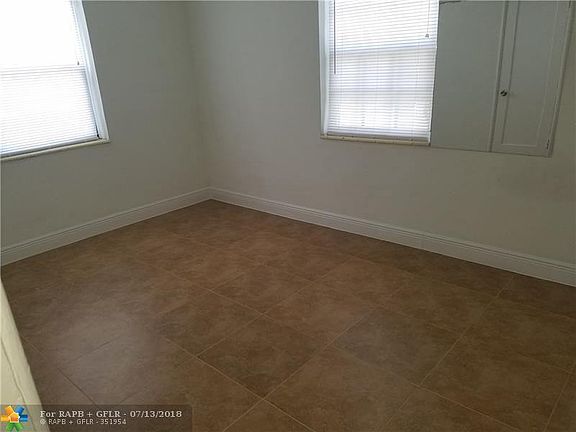 4th image of 1620 NW 6th Ave