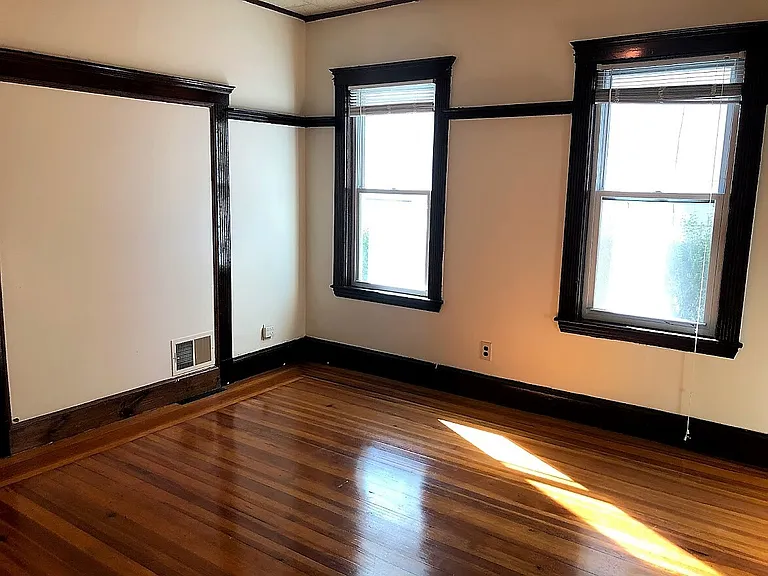 28 Litchfield St — Photo 6