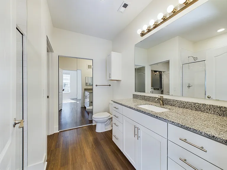 Hickory Cottages Apartment Homes — Photo 55