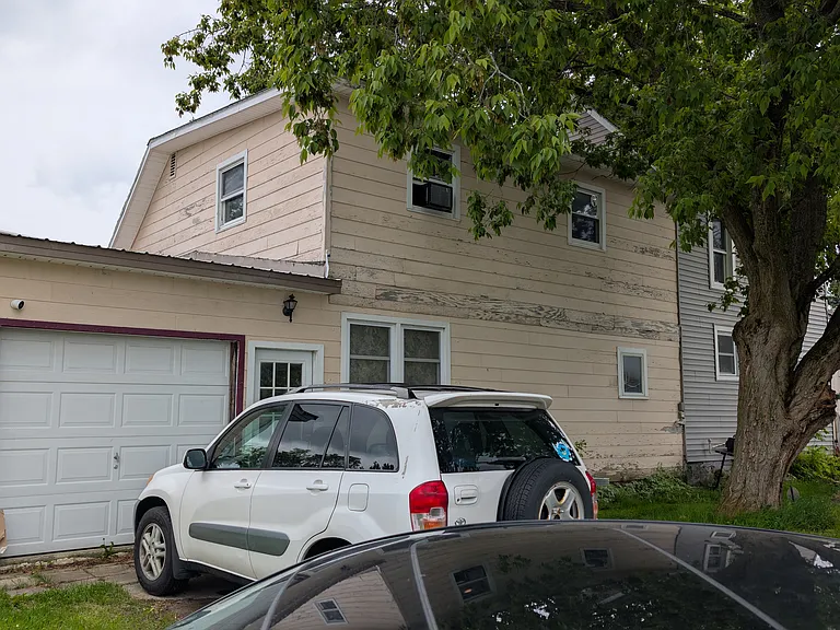 74 Beach St — Photo 5