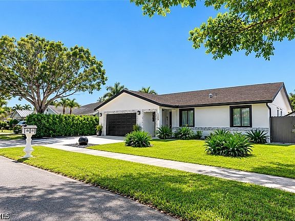 3rd image of 16580 SW 299th Ter