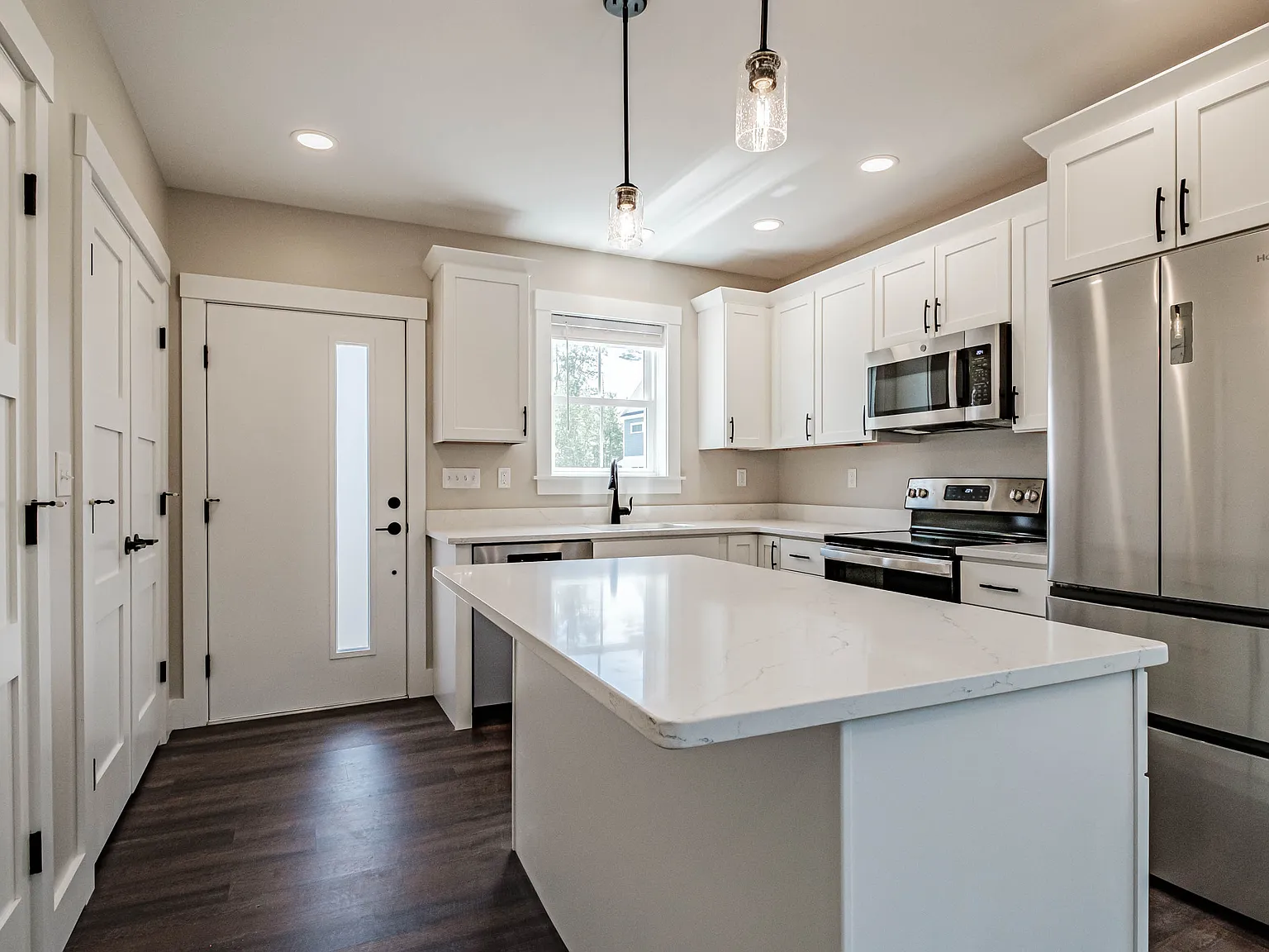Eco Estates Duplexes - 11 Sunshine Circle — Photo 4