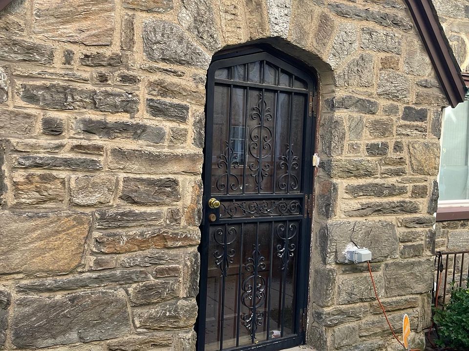 1st image of 5605 Woodbine Ave