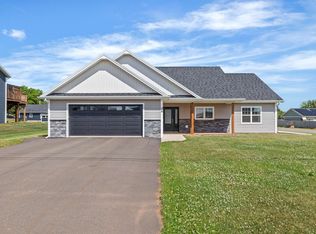 38 Anne Cres, Stratford, PE C1B1M8