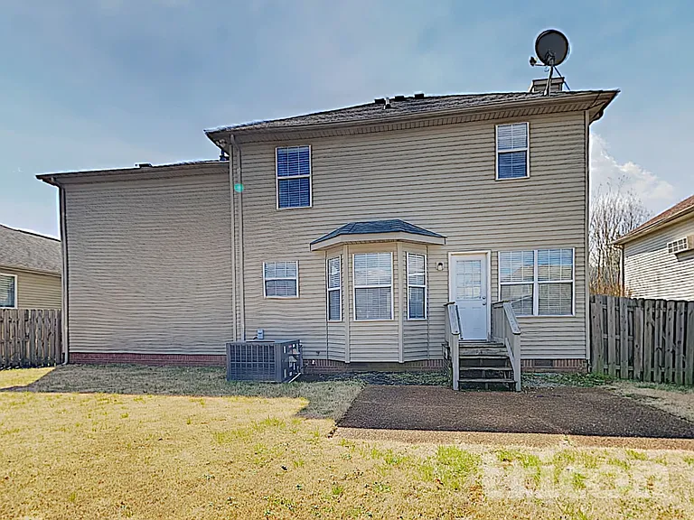 429 Essex Park Cir — Photo 15