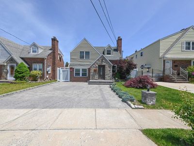 50 Poppy Avenue, Franklin Square, NY, 11010
