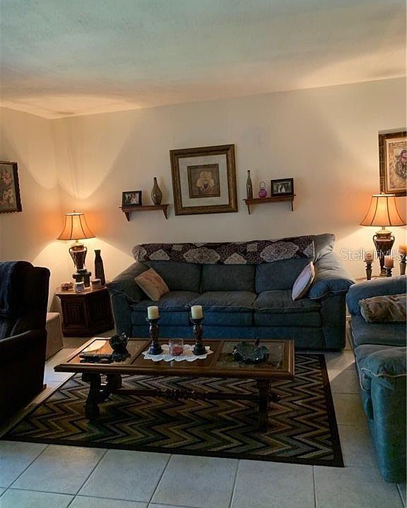 1st image of 118 Springwood A Cir