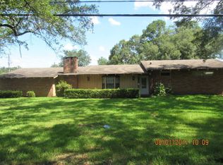 2059 Airport Dr, Laurel, MS 39440