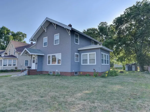 308 N 9th St, Estherville, IA 51334