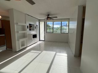 27 Calle Regina Marina #505C, Guaynabo, PR 00969