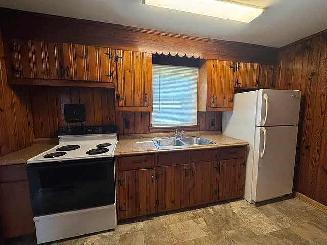 3501 Westmont Dr — Photo 18