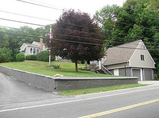 118 W Wrentham Rd, Cumberland, RI 02864