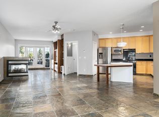 2142 17th St SW #2142, Calgary, AB T2T 4M4