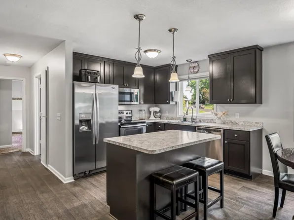 165 Crestview Ln, Loretto, MN 55357