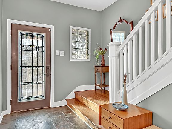 4th image of 2311 N Lawndale Ave