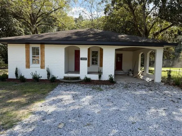 1906 E Canal St, Picayune, MS 39466