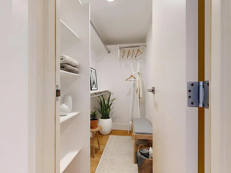 1318 Manhattan Ave — Photo 13