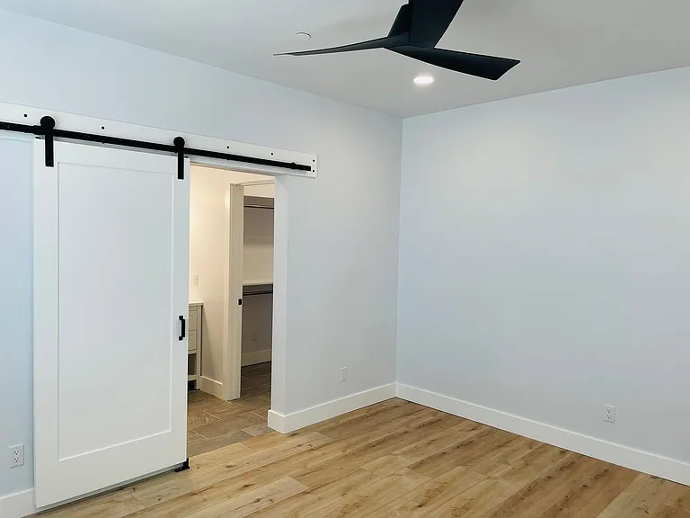 17 N Alamos Dr #B — Photo 7