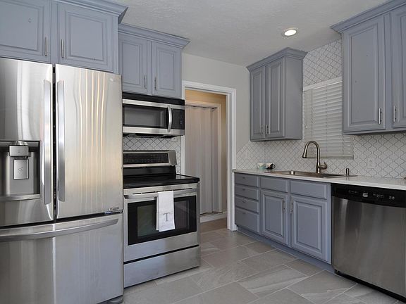 4th image of 1224 E Driggs Ave