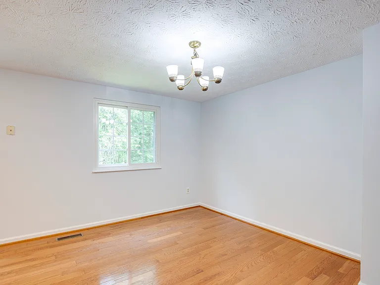 1604 Barnstead Dr — Photo 26