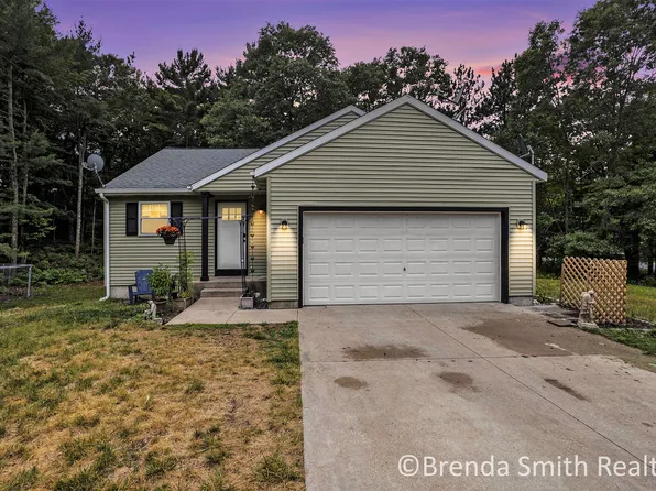 2183 Sugaridge Dr, Muskegon, MI 49445