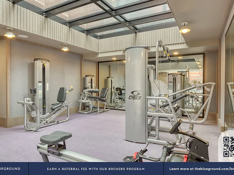 520 W 43rd St #24F — Photo 19